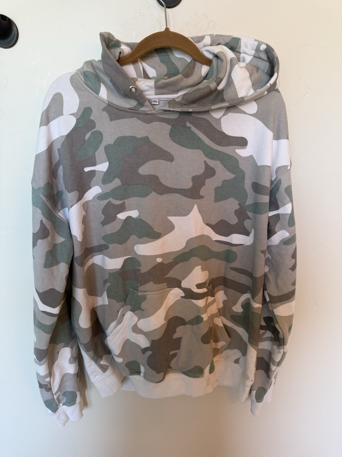 Rare Custom ‘Hidden Estate, Big Bear Lake,CA’ XXL Hooded Sweatshirt