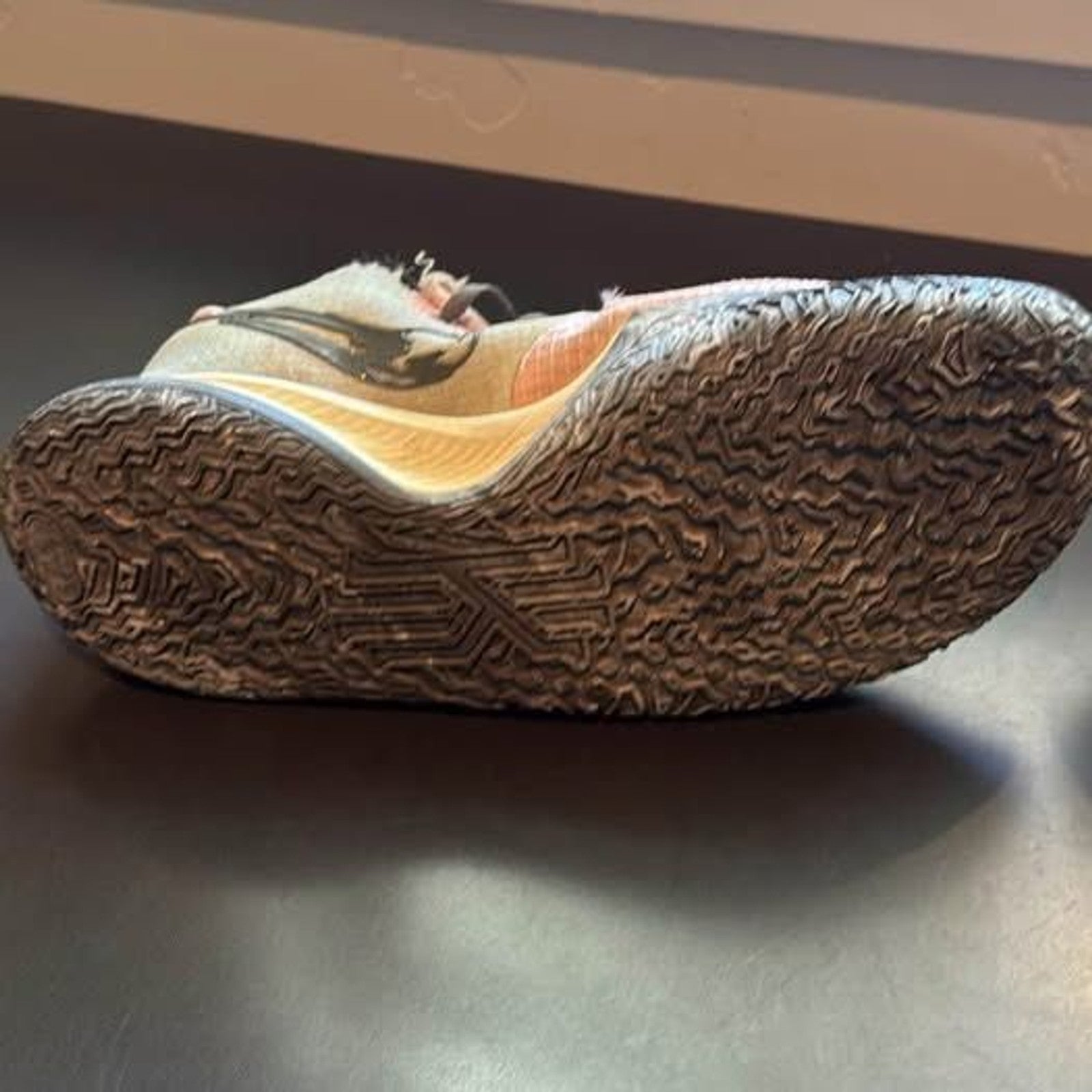 USED Nike Kyrie Low 4 Basketball Shoes Mens 13 Pale Coral Iron Grey CW3985-800