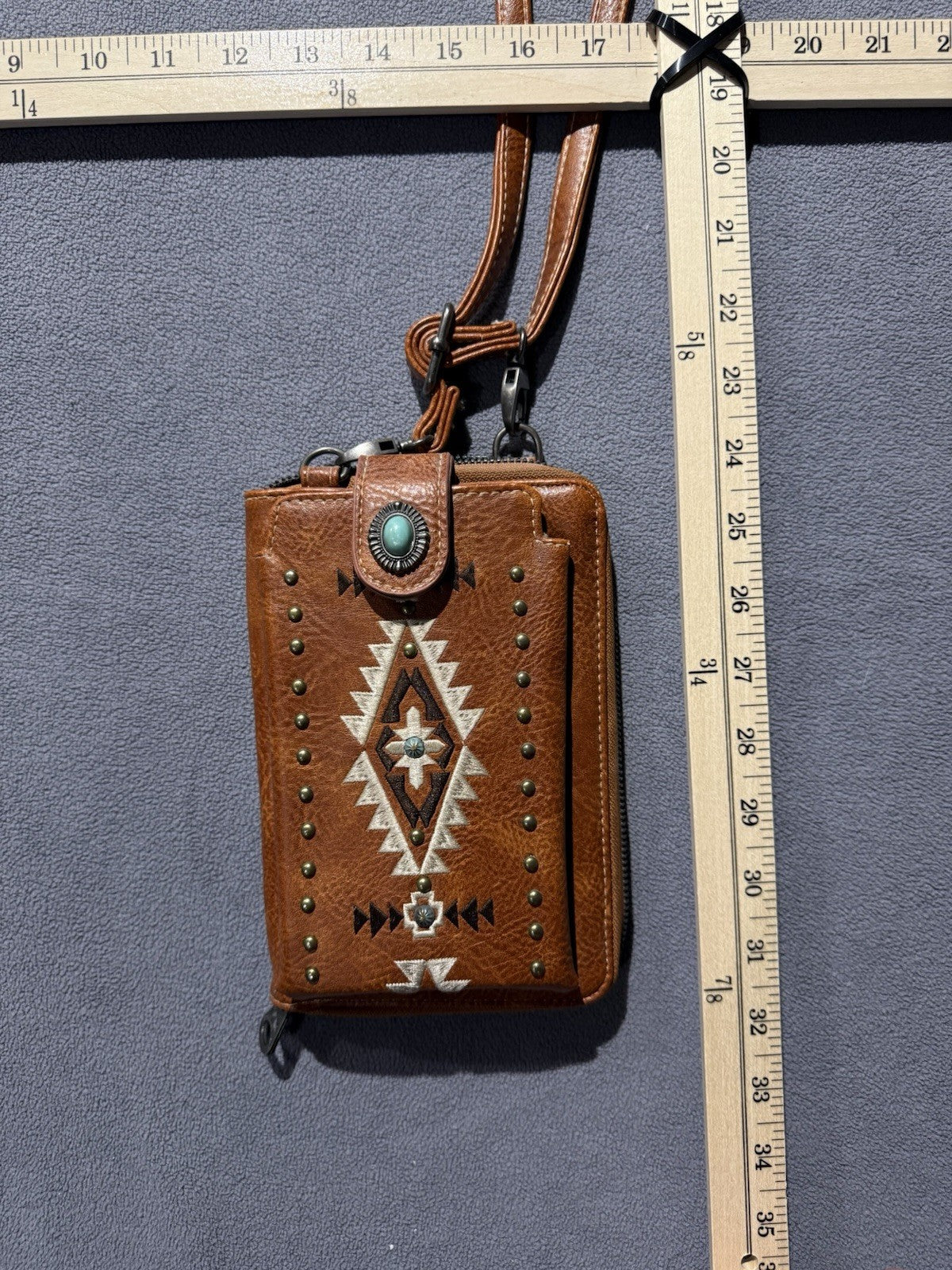 Rustic Montana West American Western Zip Crossbody Cellphone Wallet