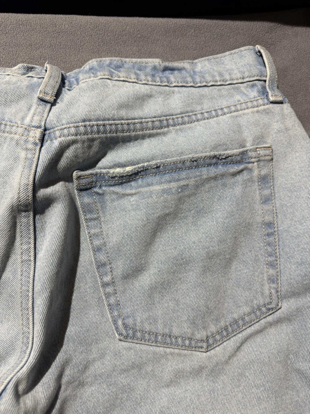 Universal Thread Women's Jeans Mid Rise 90s Baggy Leg Light Wash Size 10R