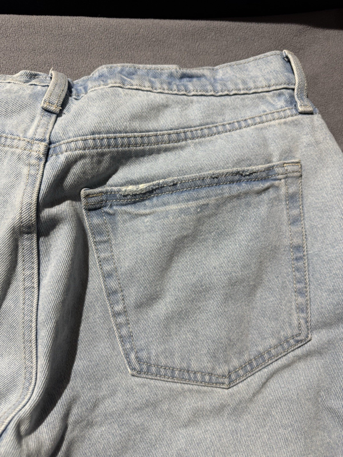 Universal Thread Women's Jeans Mid Rise 90s Baggy Leg Light Wash Size 10R