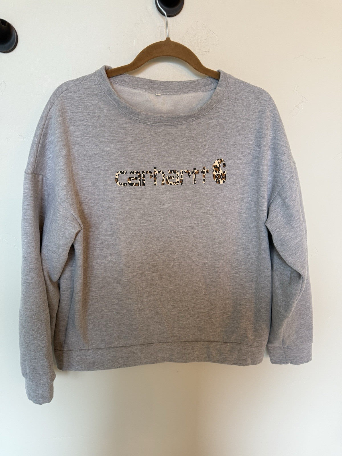 Rare Carhartt Women's Gray Large Sweatshirt Animal Print And Sleeve Letters Logo