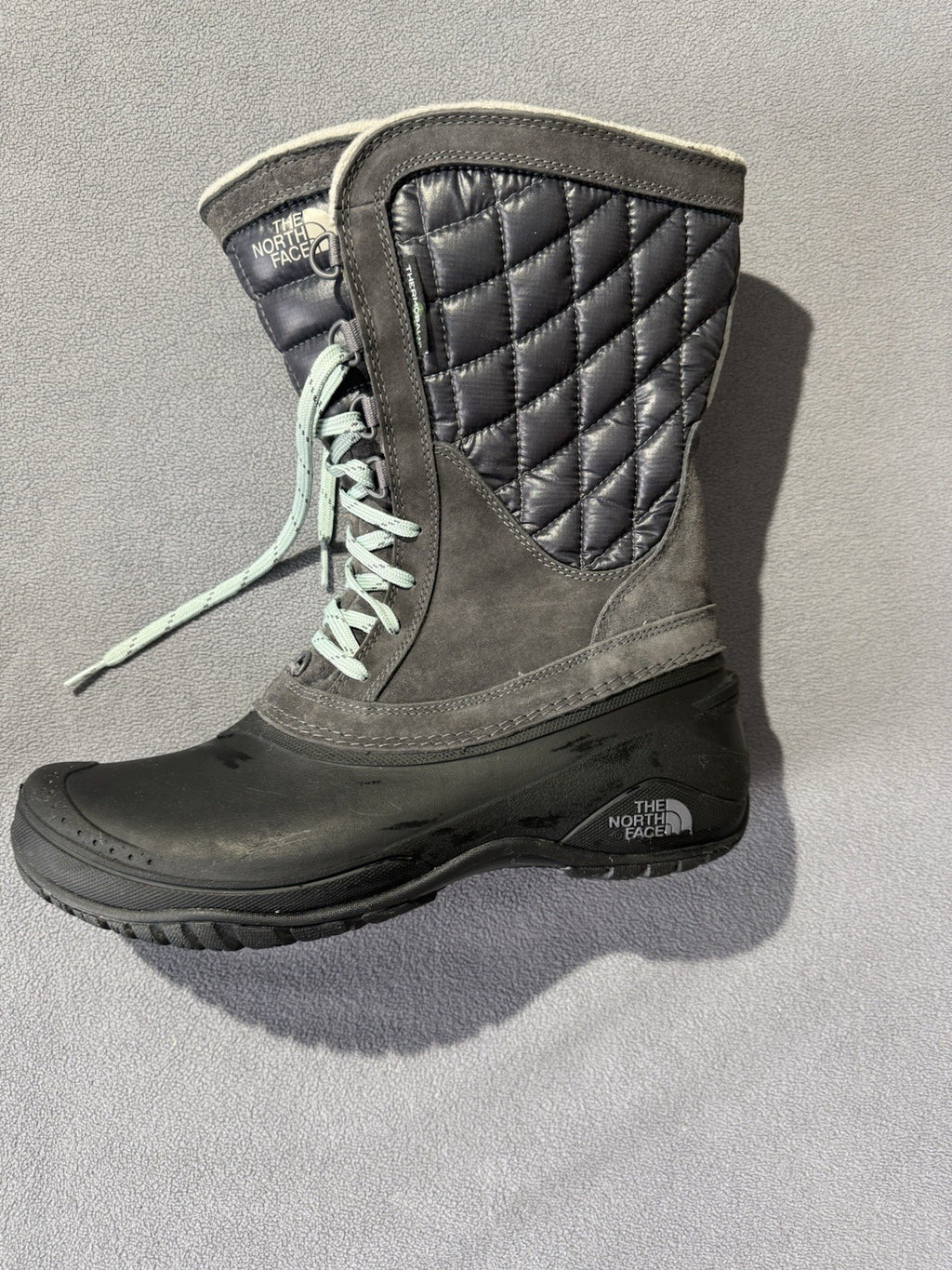 Women's North face Thermoball Utility Mid Winter Boots  Size 11 US