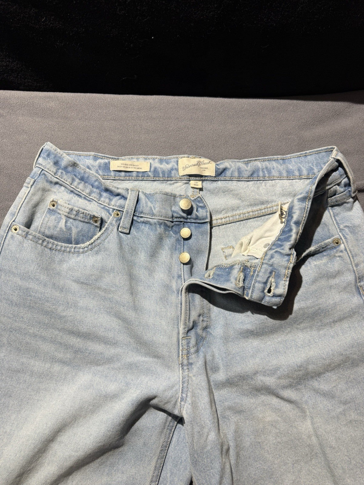 Universal Thread Women's Jeans Mid Rise 90s Baggy Leg Light Wash Size 10R