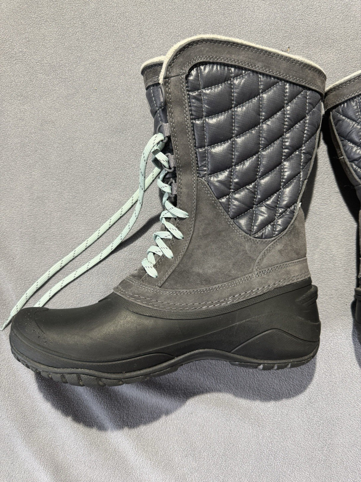 Women's North face Thermoball Utility Mid Winter Boots  Size 11 US