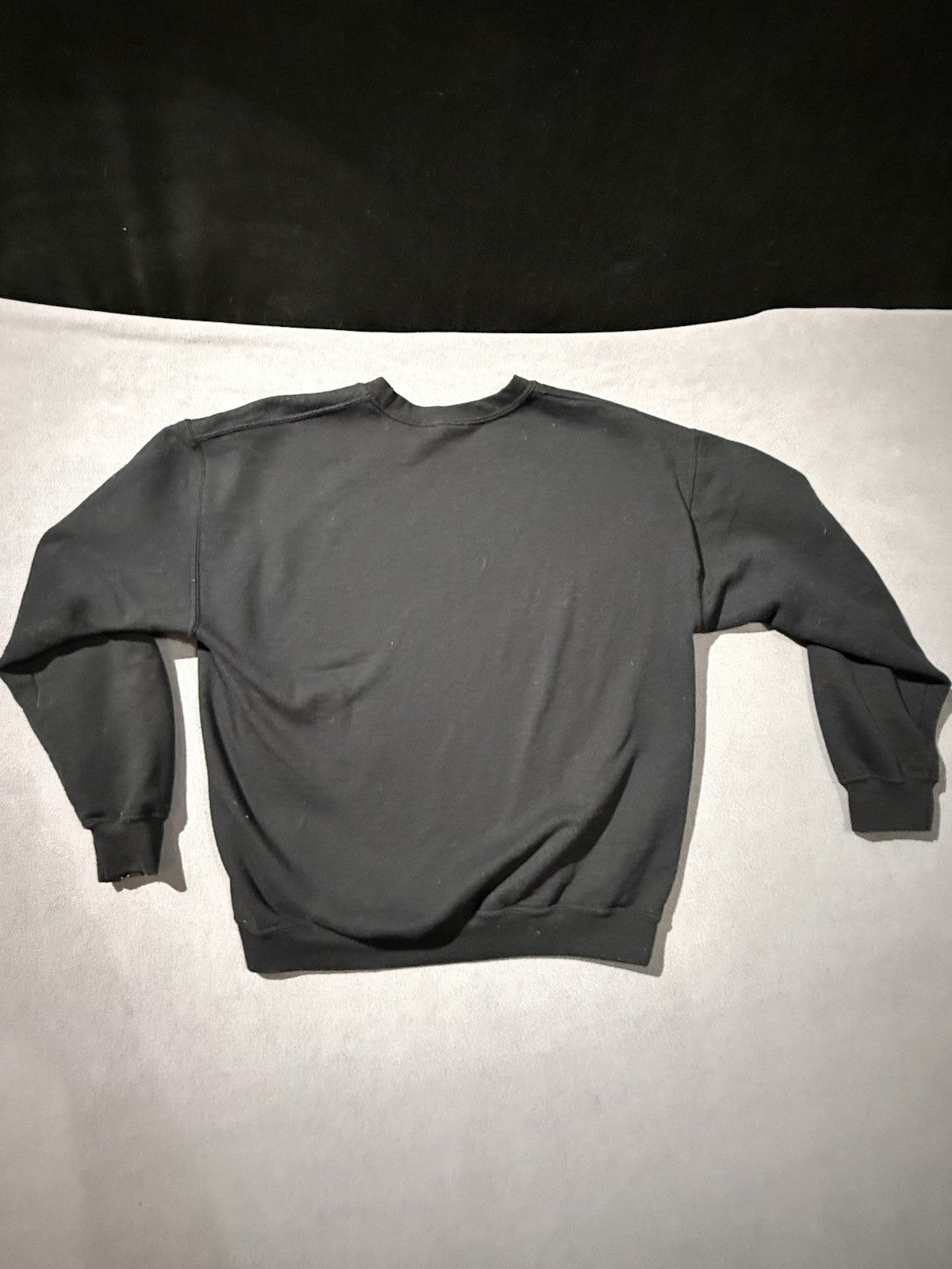 Tri Delta Sorority Est. 1888 women’s Large Black Sweatshirt By Gildan