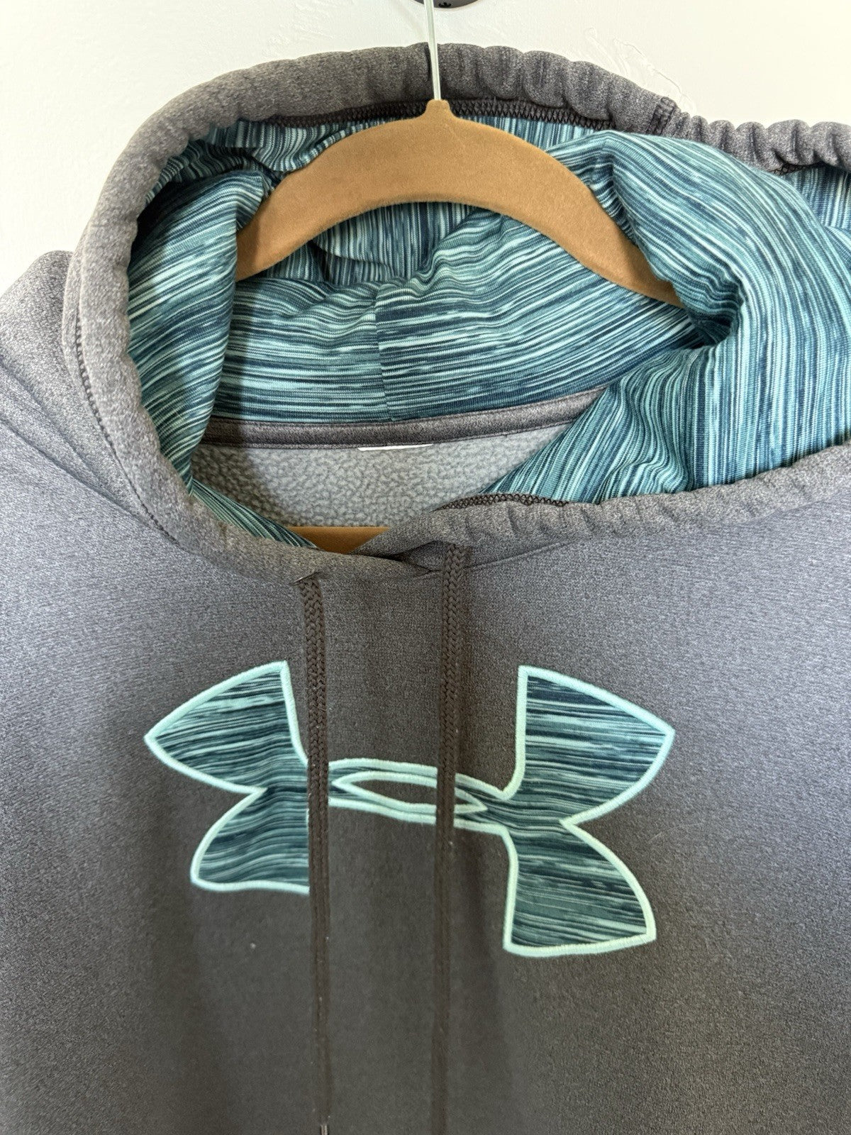 Womens Under Armour Gray/teal Hoodie Size Large Or XL No Tag