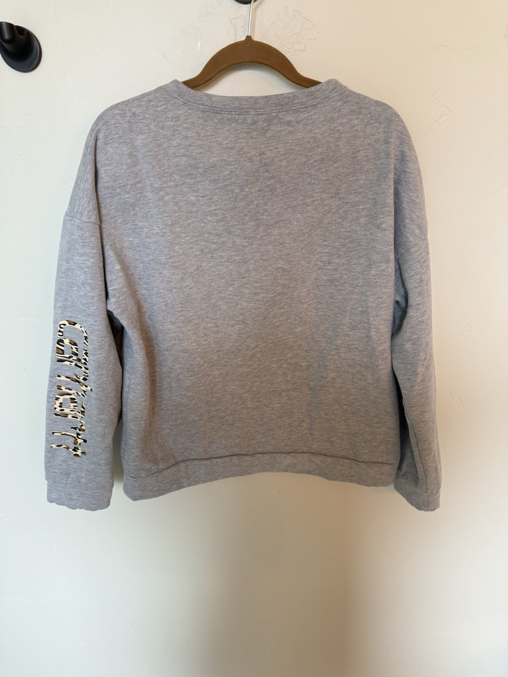Rare Carhartt Women's Gray Large Sweatshirt Animal Print And Sleeve Letters Logo