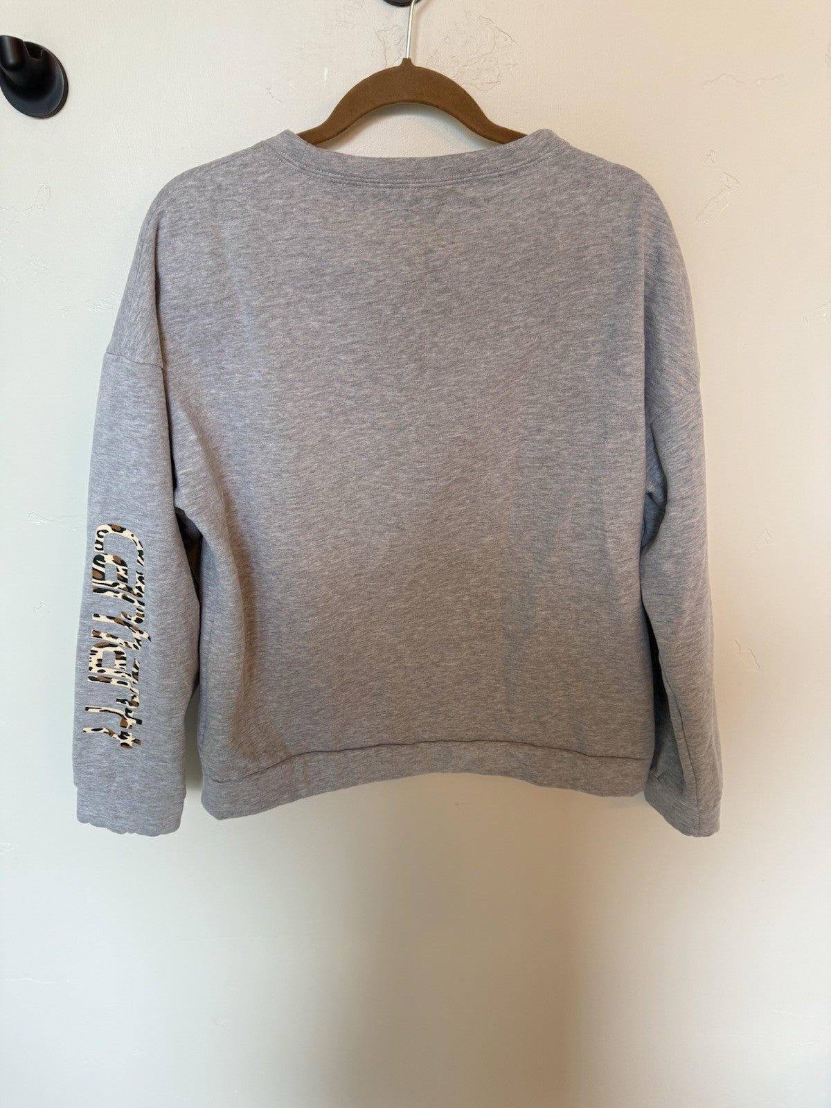 Rare Carhartt Women's Gray Large Sweatshirt Animal Print And Sleeve Letters Logo