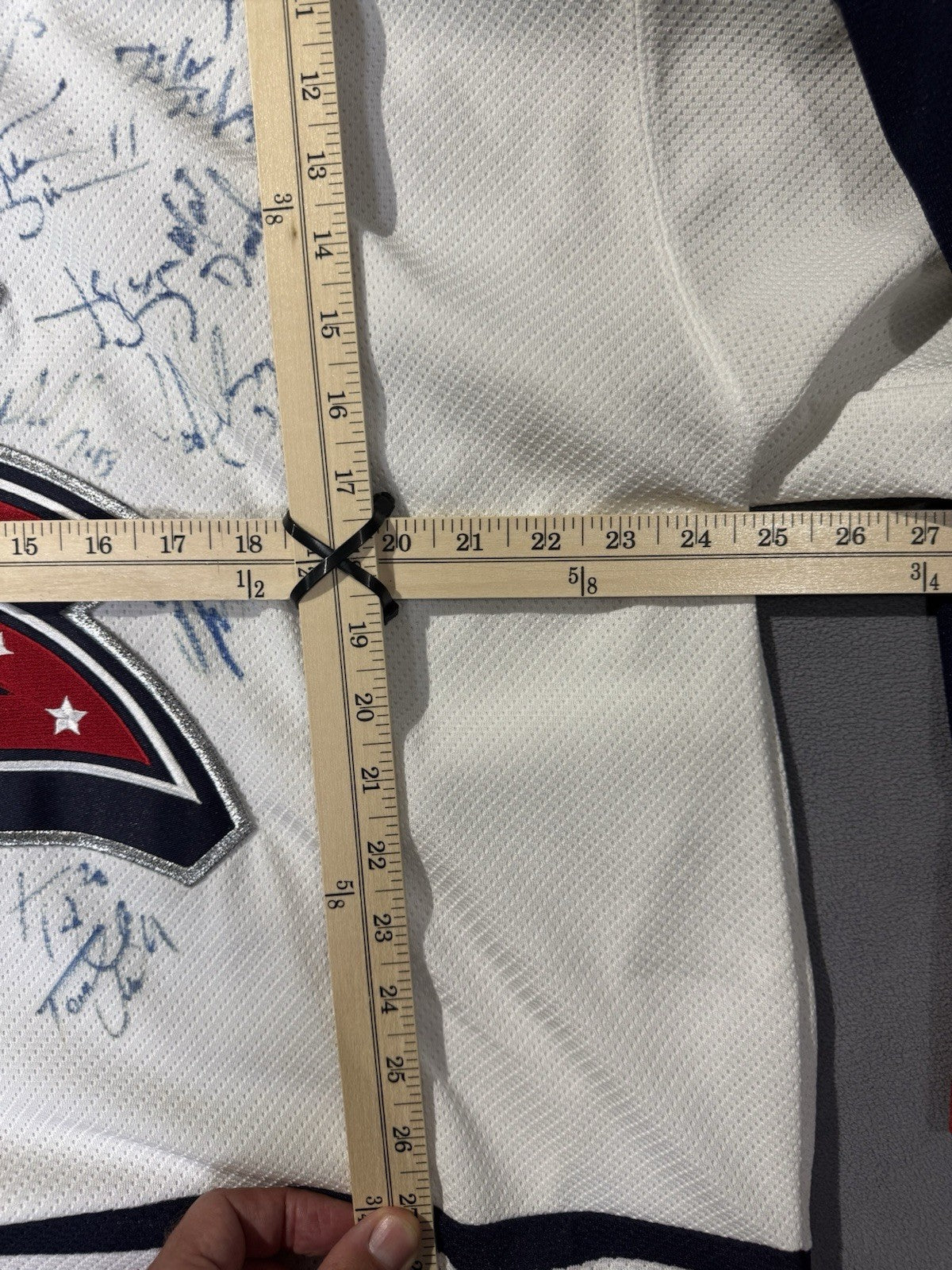 Rare Vintage Columbus Blue Jackets Team Signed Jersey w/ No COA Has Tags