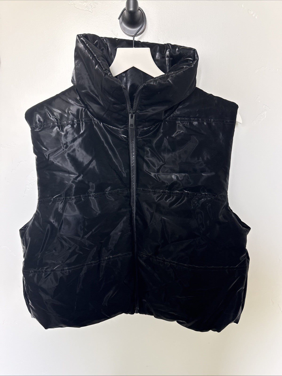 Wild Fable Black Puffer Vest M Shiny Quilted Zip Front Sleeveless Jacket