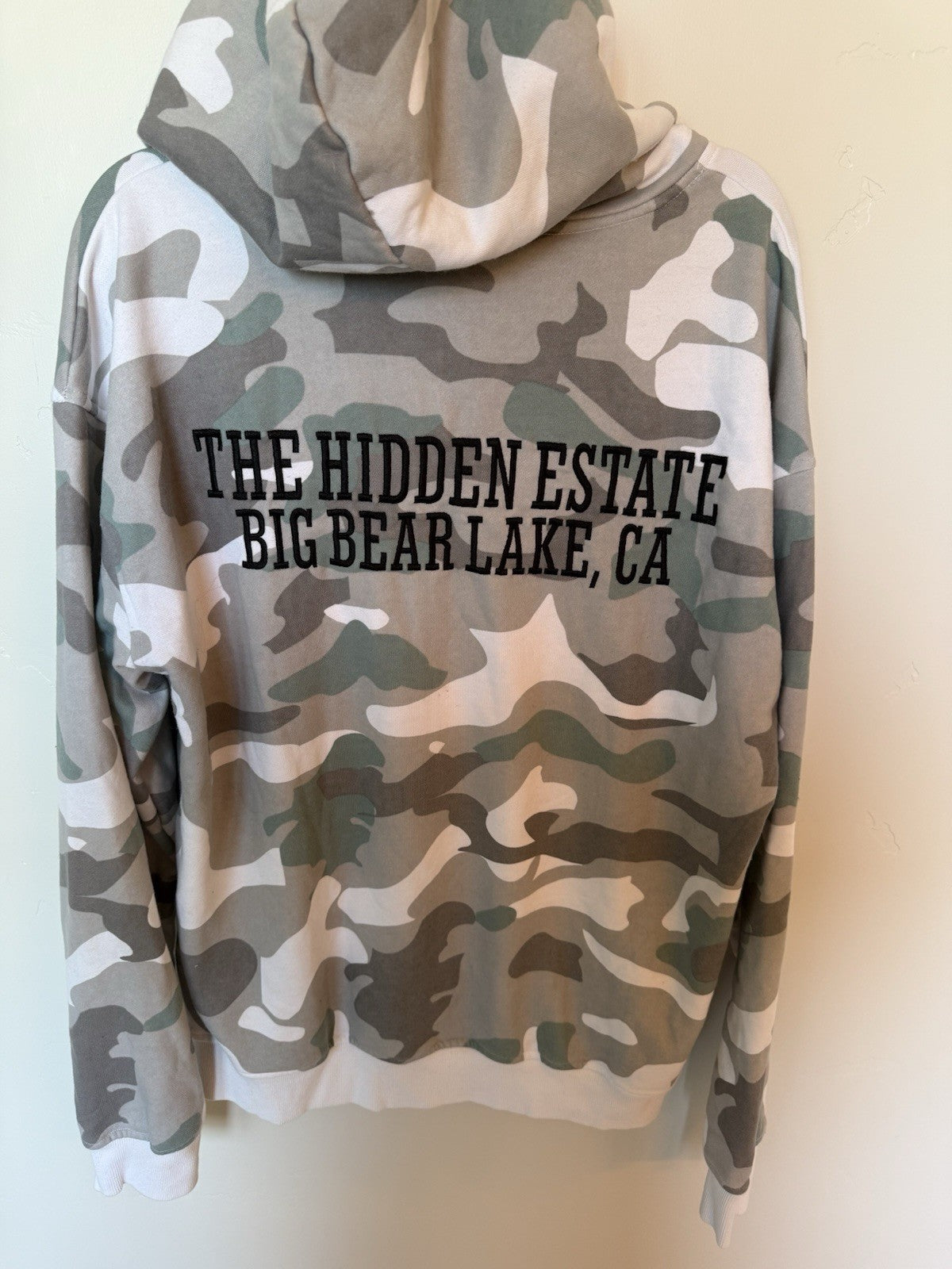 Rare Custom ‘Hidden Estate, Big Bear Lake,CA’ XXL Hooded Sweatshirt