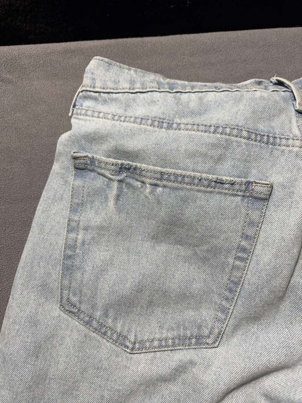 Universal Thread Women's Jeans Mid Rise 90s Baggy Leg Light Wash Size 10R