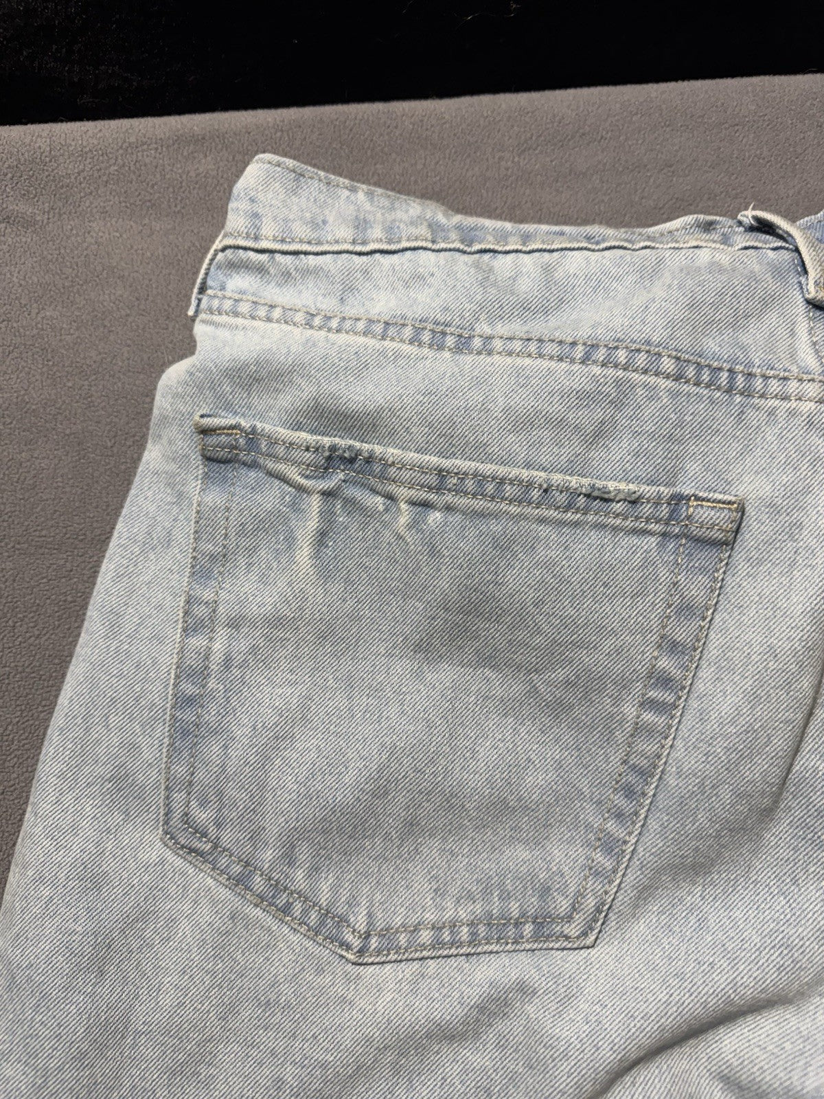 Universal Thread Women's Jeans Mid Rise 90s Baggy Leg Light Wash Size 10R