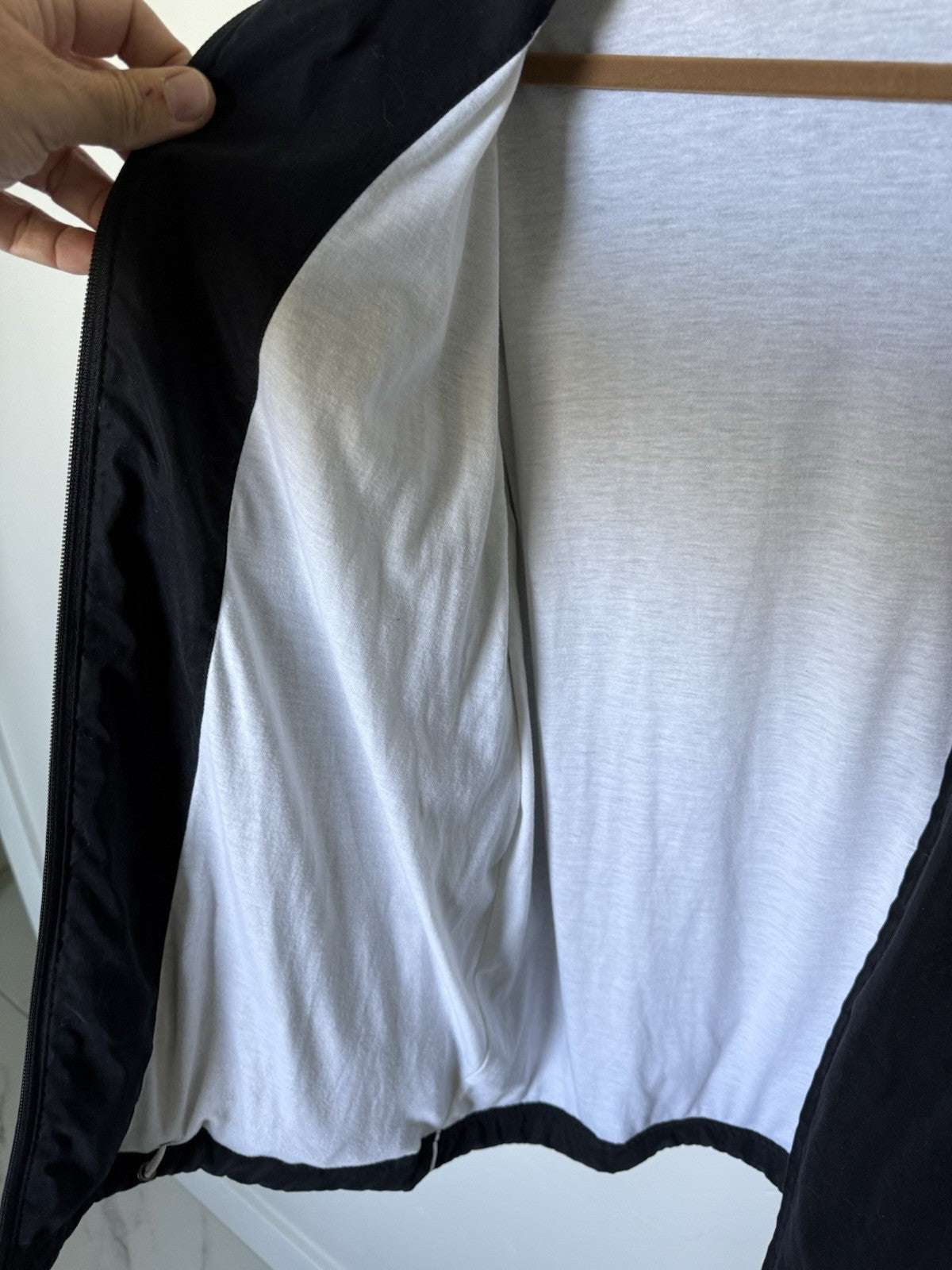 Nike Full Zip Black XL Windbreaker Warm Up Jacket With White Stripes On Sleeves