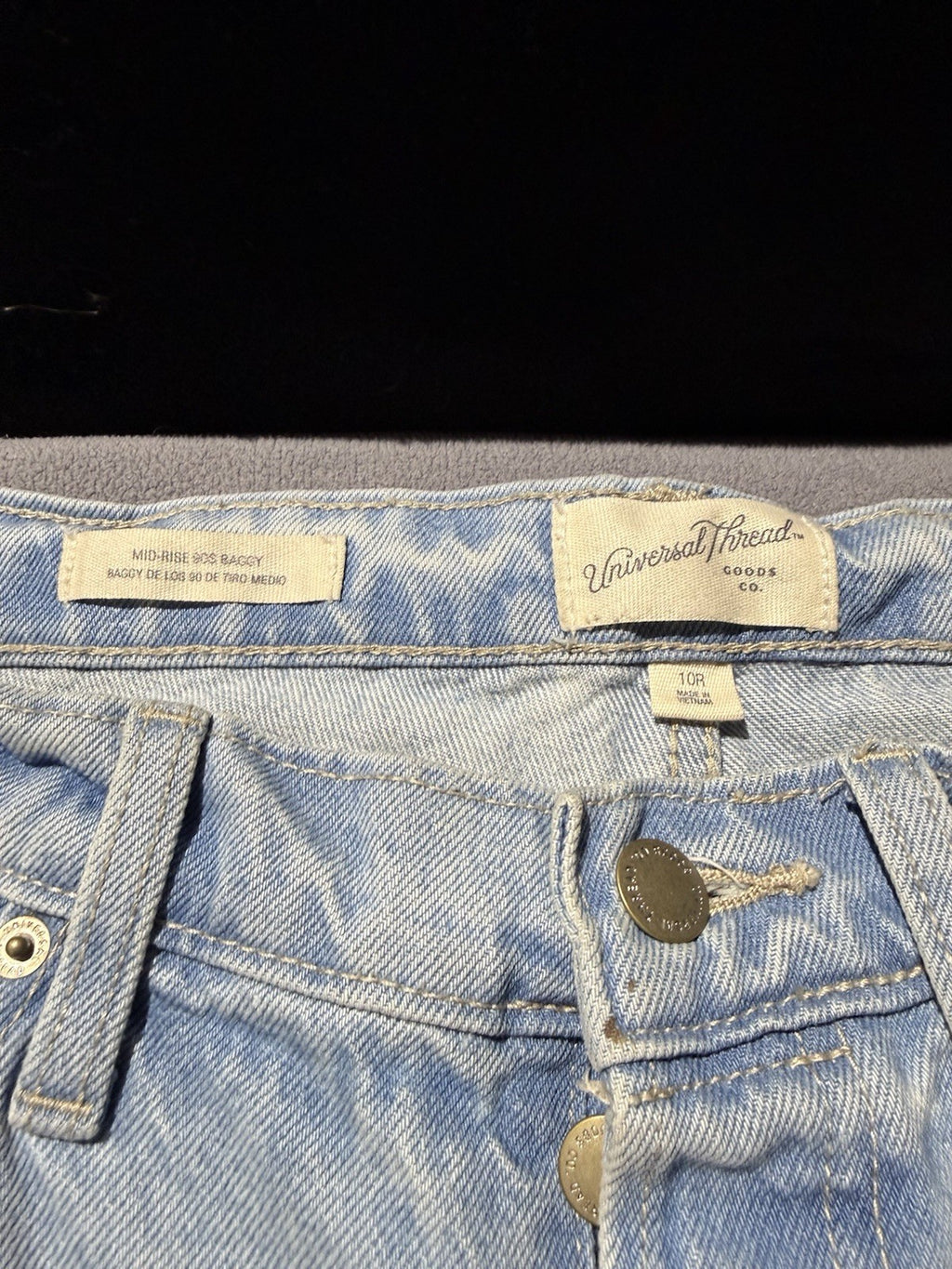 Universal Thread Women's Jeans Mid Rise 90s Baggy Leg Light Wash Size 10R