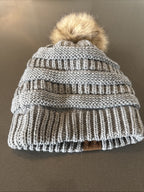 C.C Exclusive Womens Gray Knit Beanie Faux Fur Pom Warm & Soft
