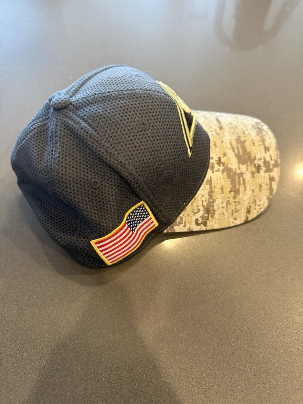 New Era 39Thirty Men Los Angeles Rams Salute to Service Gray Fitted Cap S/M