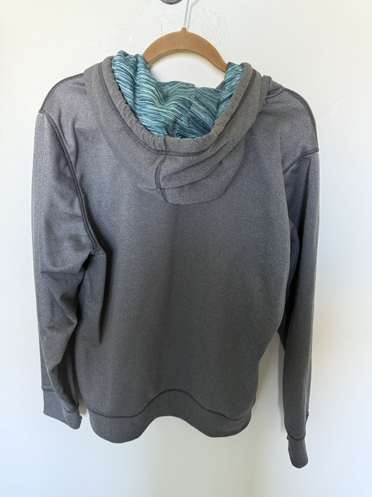 Womens Under Armour Gray/teal Hoodie Size Large Or XL No Tag