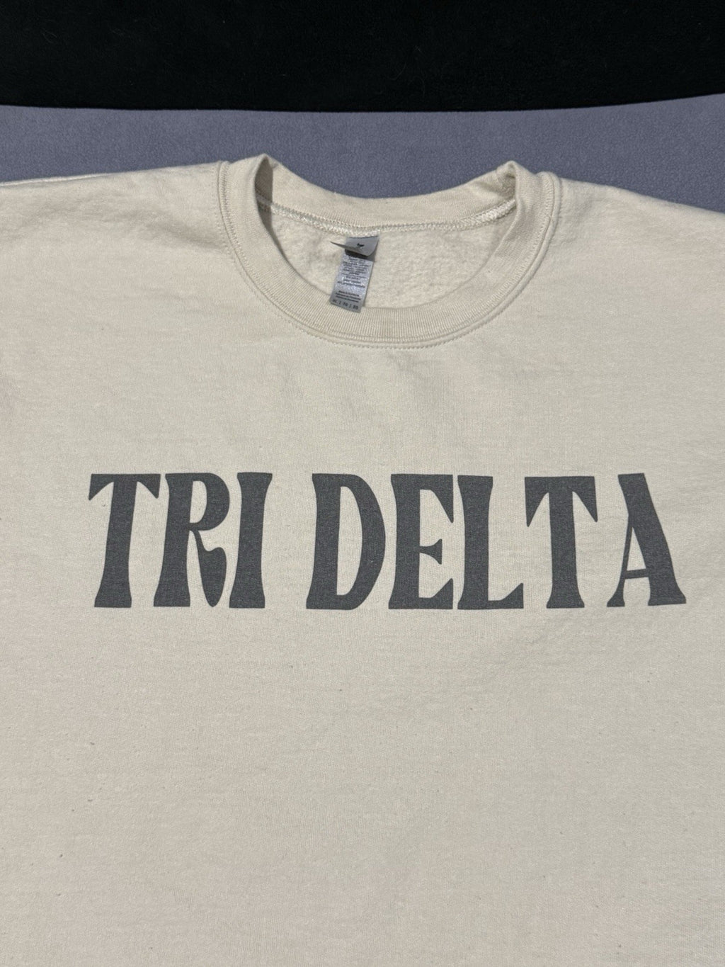 Tri Delta sorority Light Yellow women’s XL Sweatshirt Gildan Brand Blended