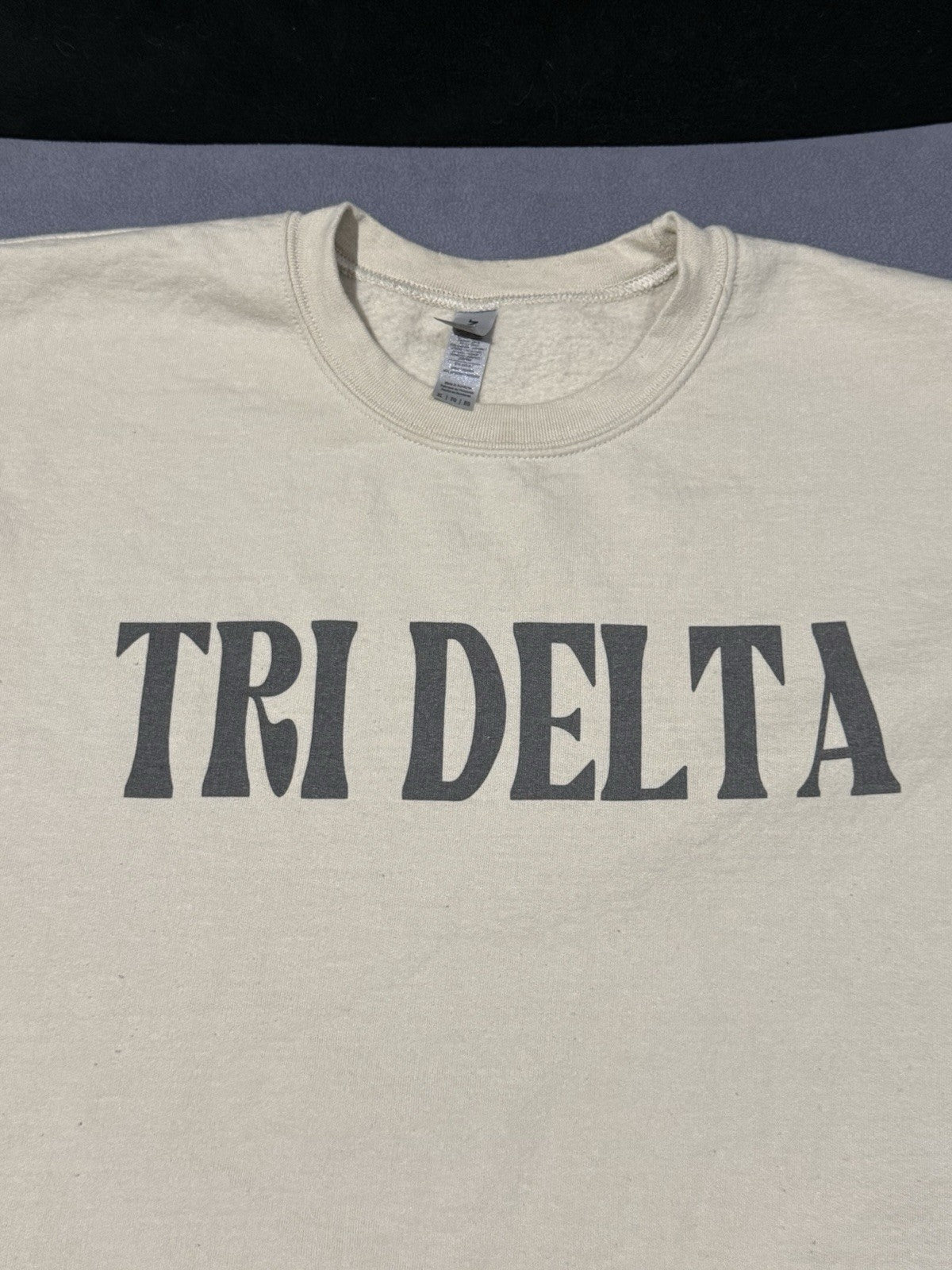 Tri Delta sorority Light Yellow women’s XL Sweatshirt Gildan Brand Blended