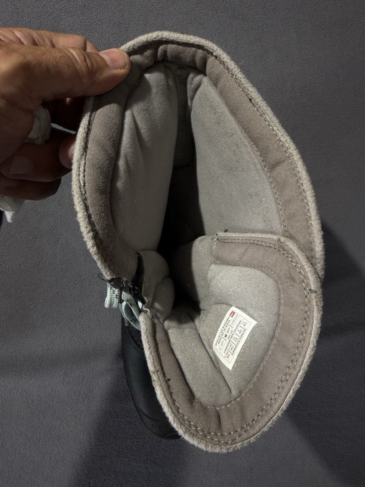 Women's North face Thermoball Utility Mid Winter Boots  Size 11 US
