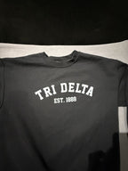 Tri Delta Sorority Est. 1888 women’s Large Black Sweatshirt By Gildan