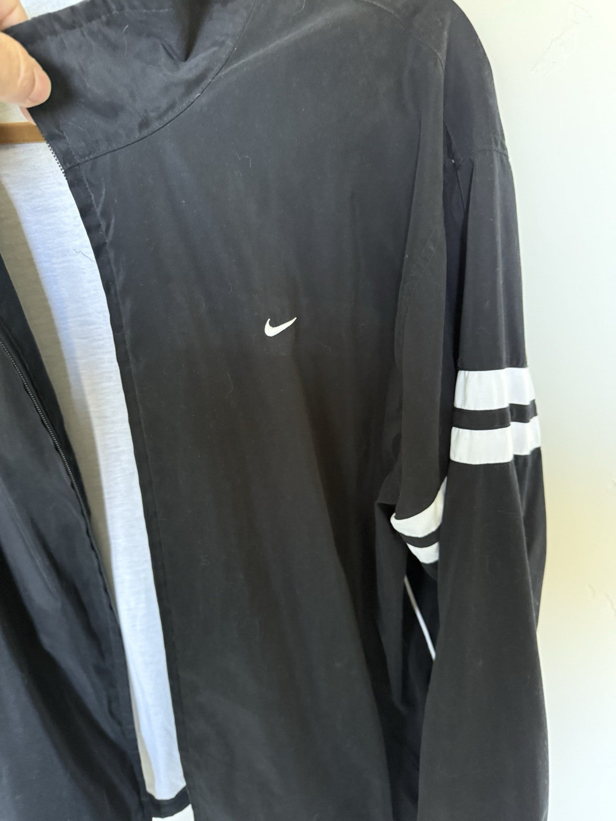 Nike Full Zip Black XL Windbreaker Warm Up Jacket With White Stripes On Sleeves