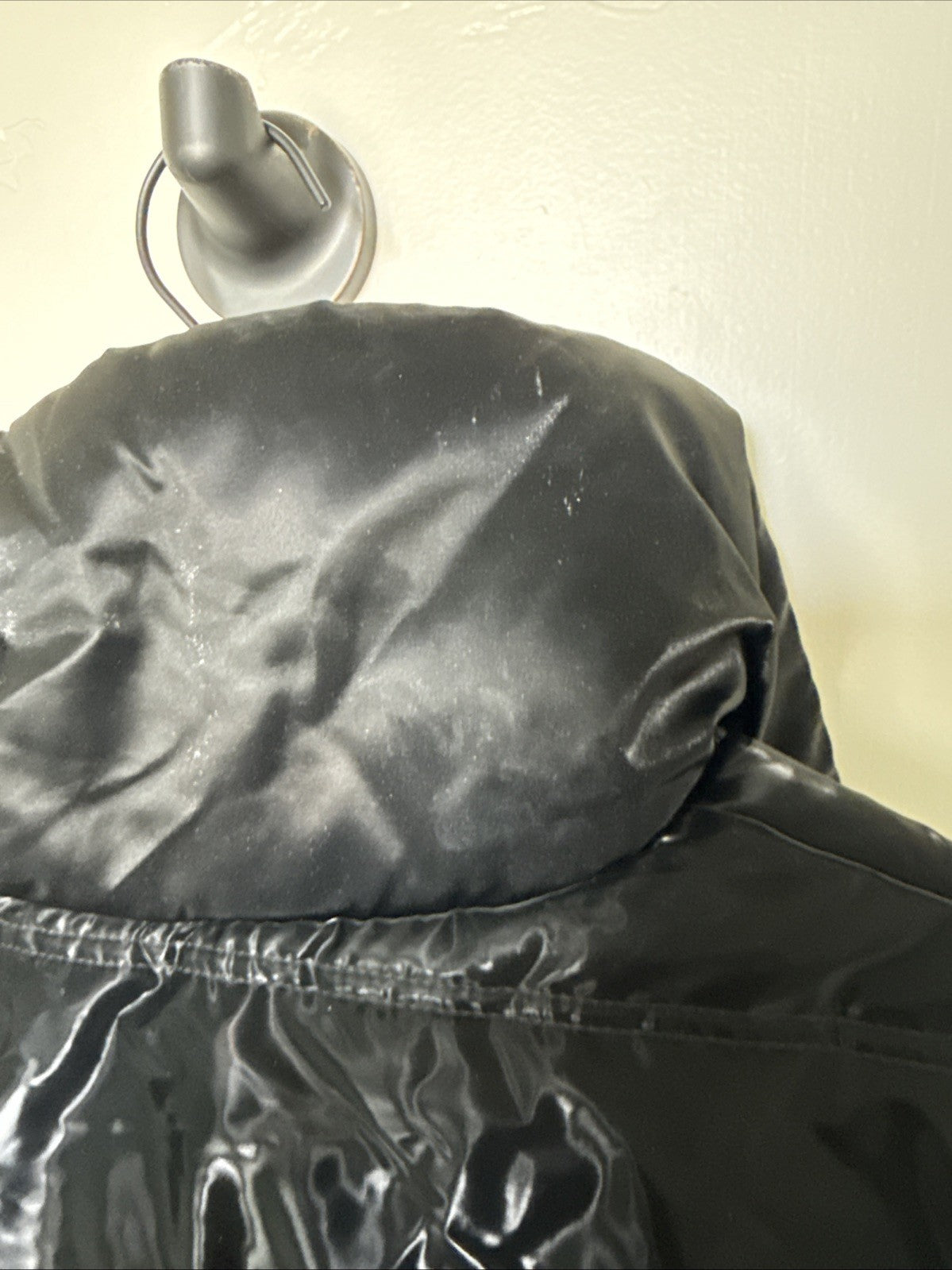 Wild Fable Black Puffer Vest M Shiny Quilted Zip Front Sleeveless Jacket