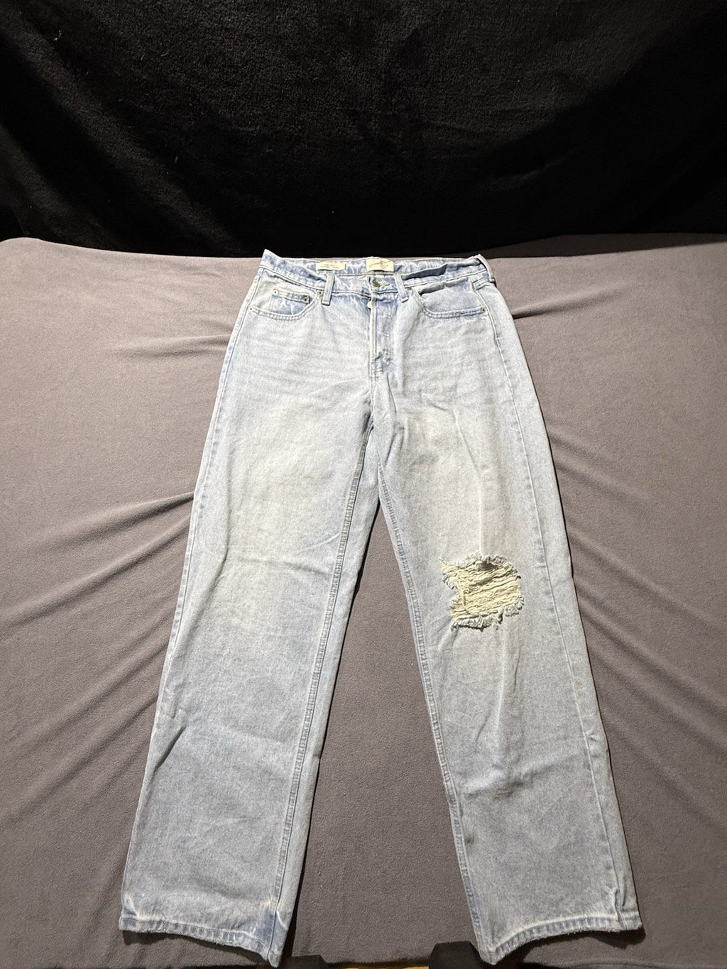 Universal Thread Women's Jeans Mid Rise 90s Baggy Leg Light Wash Size 10R