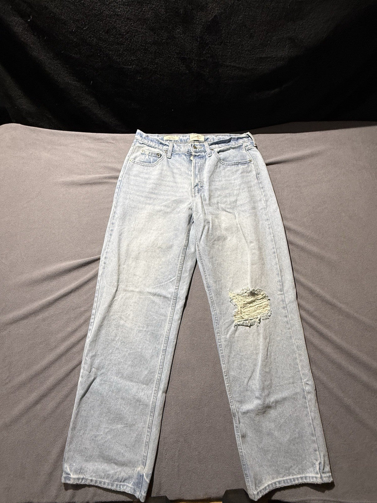 Universal Thread Women's Jeans Mid Rise 90s Baggy Leg Light Wash Size 10R